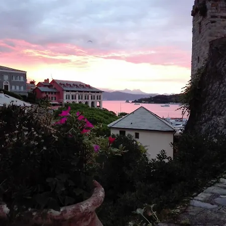New Hotel Genio Porto Venere Hotel 2*