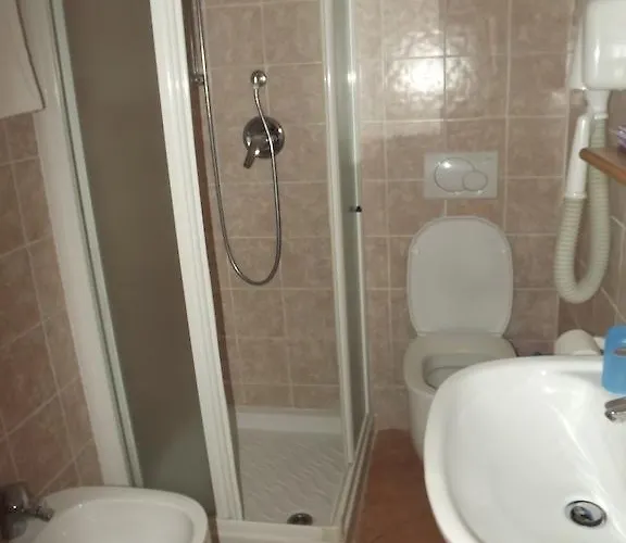 New Hotel Genio Porto Venere Hotel 2*